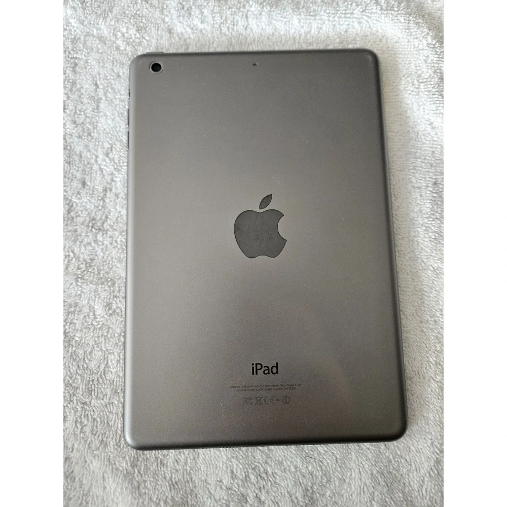 Apple Ipad A1489 Dark Gray Parts‎ Only Read Condition bundled